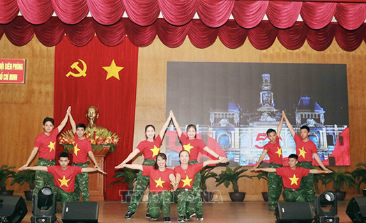 Liên hoan nghệ thuật tự hào truyền thống, viết tiếp chiến công, xứng danh Bộ đội Cụ Hồ